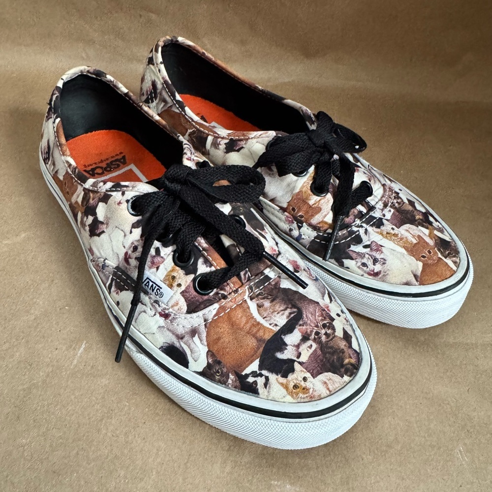 Vans x ASPCA Unisex Cats Low Top Sneaker. M4.5/W6 - Picture 1 of 9